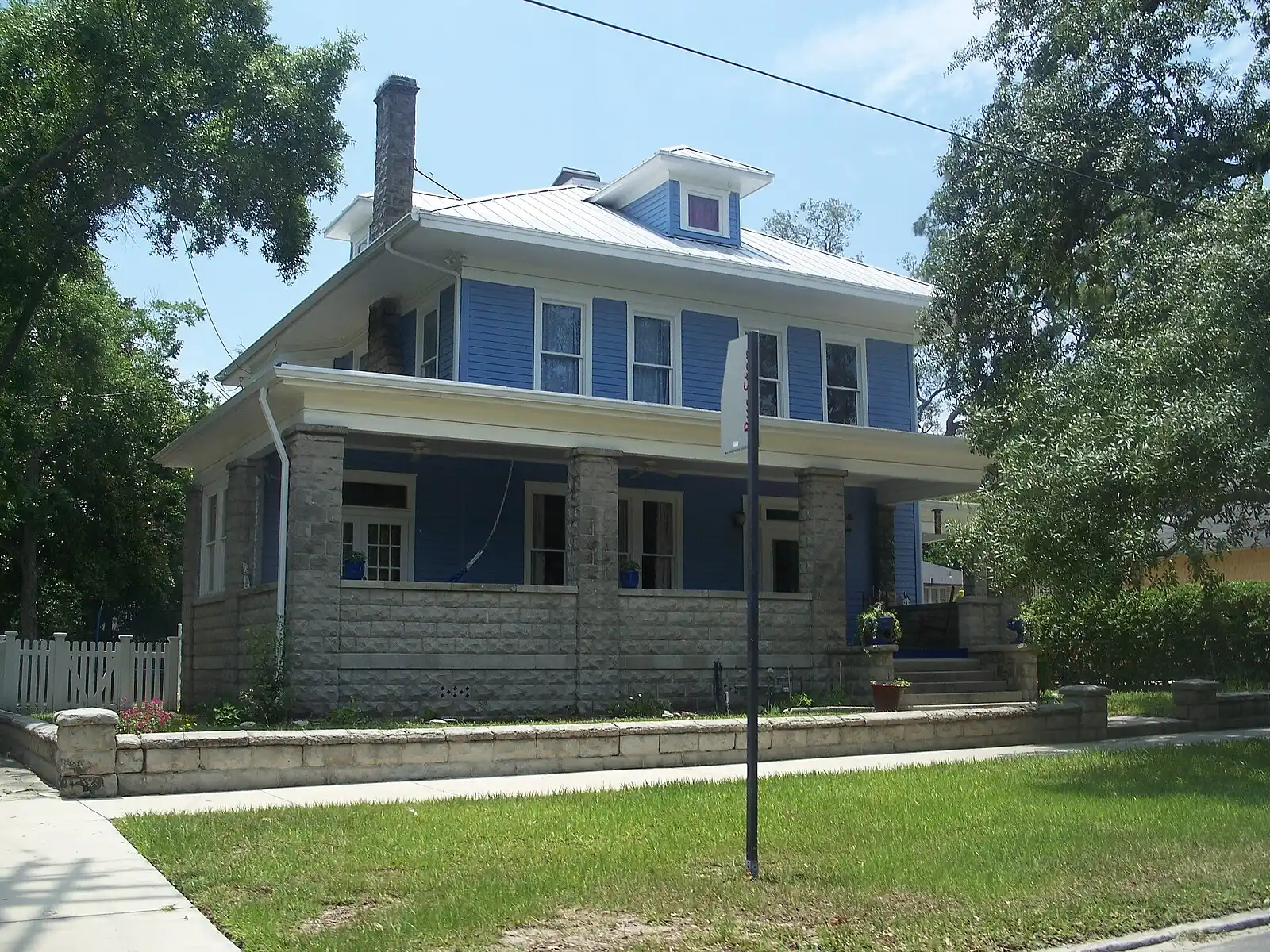 A two-story frame house in the Riverside Historic District in Jacksonville.