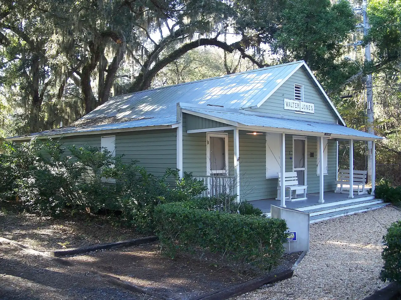 The Mandarin Store and Post Office, a historic frame building under live oaks in Mandarin, Jacksonville