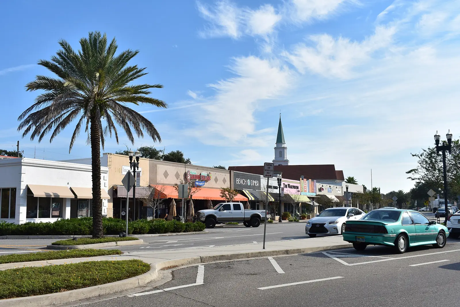 Shops and restaurants around Balis Park in the San Marco neighborhood of Jacksonville.