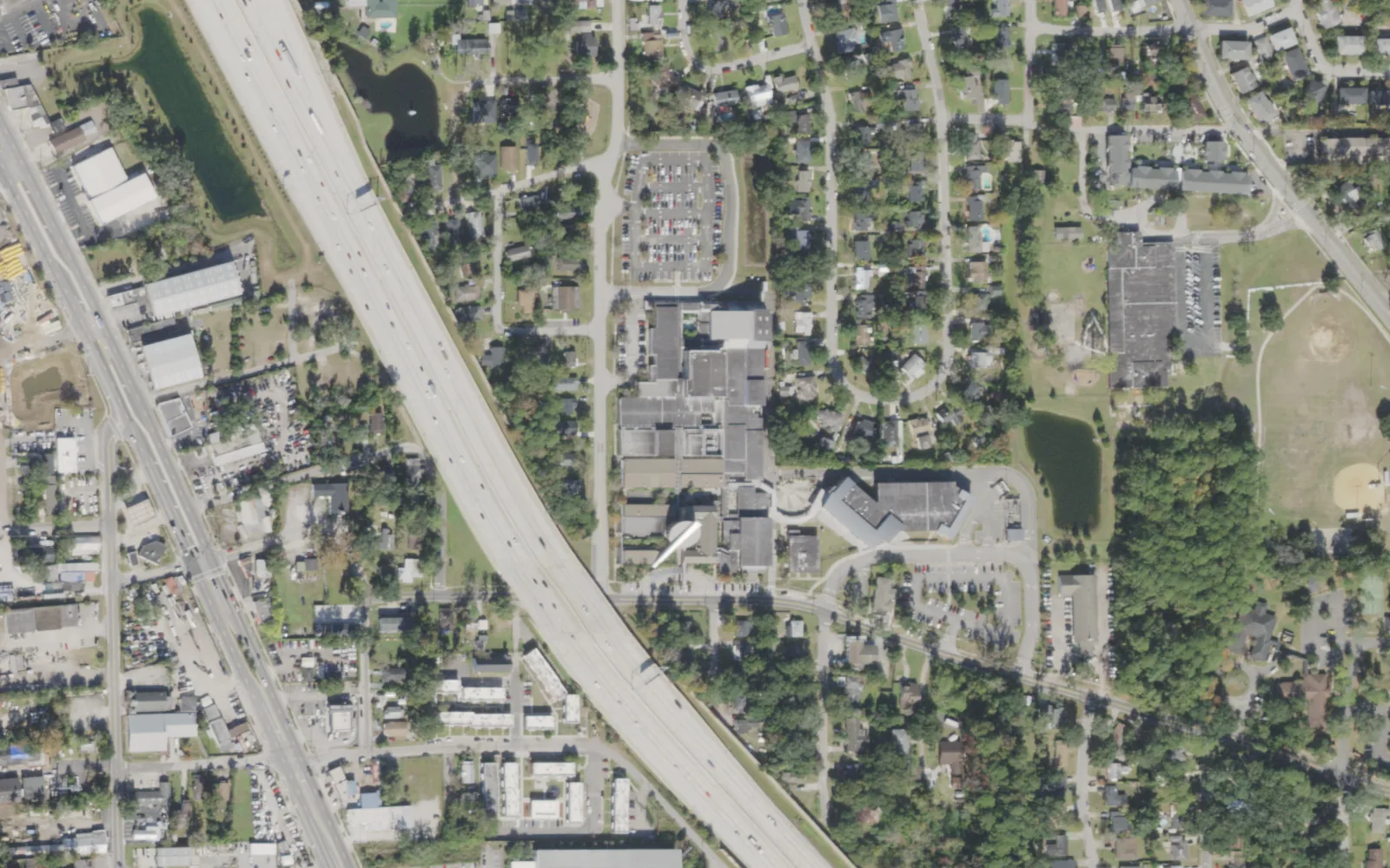 Douglas Anderson School of the Arts' campus (center) and the blocks around it on San Diego Road in Jacksonville, seen from the air