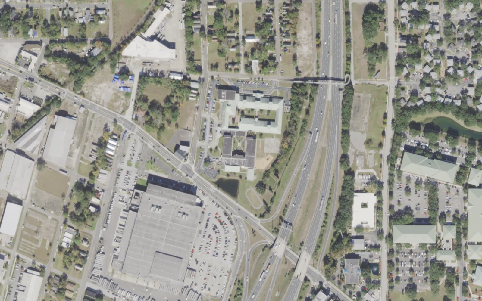John E. Ford Pre K-8's campus (center) and the blocks around it on Cleveland Street in Jacksonville, seen from the air