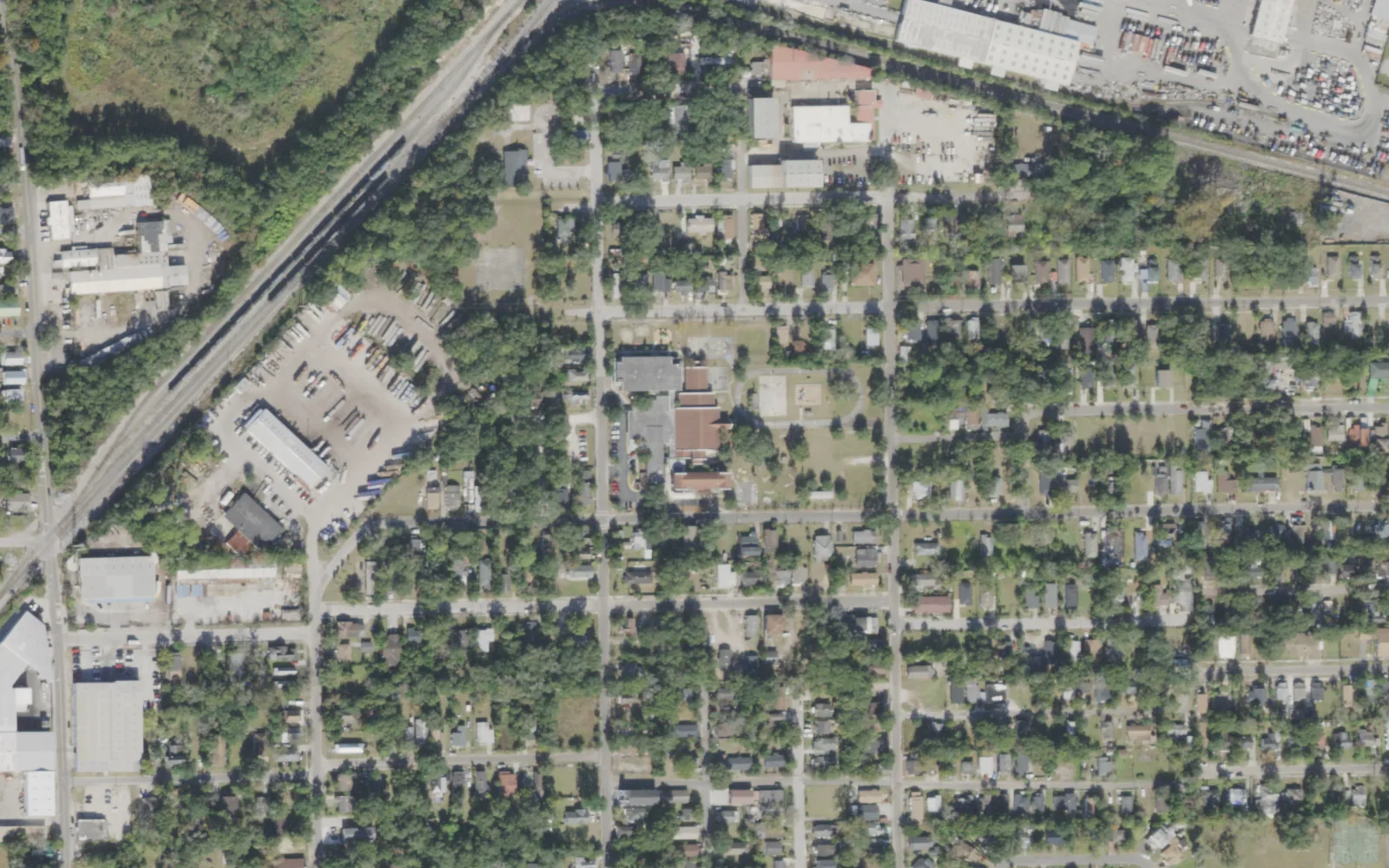 Long Branch Elementary's campus (center) and the blocks around it on Franklin Street in Jacksonville, seen from the air