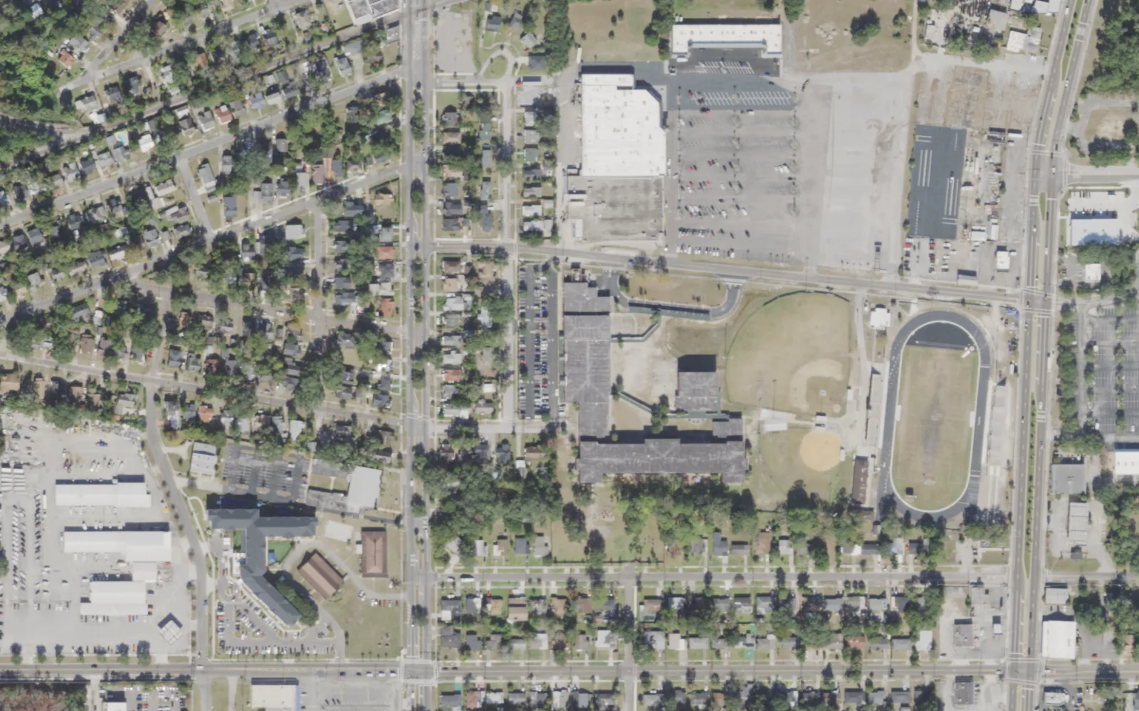 North Shore Elementary's campus (center) and the blocks around it on Silver Plaza in Jacksonville, seen from the air