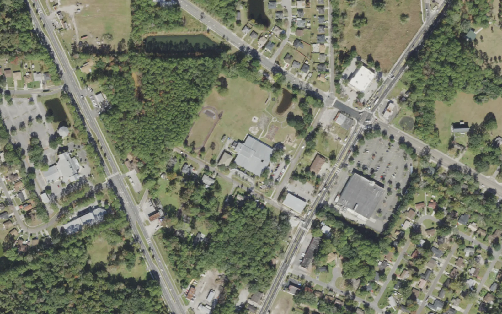 Samuel A. Hull Elementary's campus (center) and the blocks around it on Hull Street in Jacksonville, seen from the air